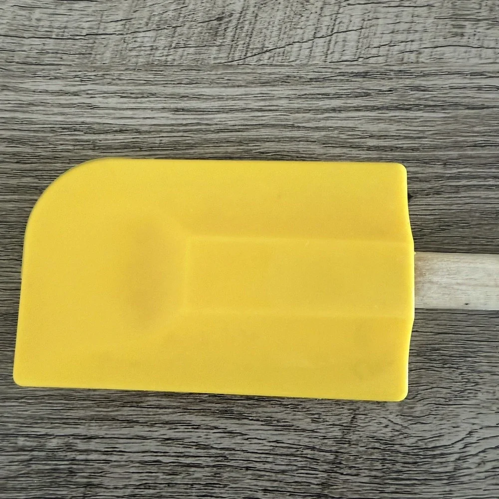 Le Creuset Yellow Spatula Scraper Silicone Wood